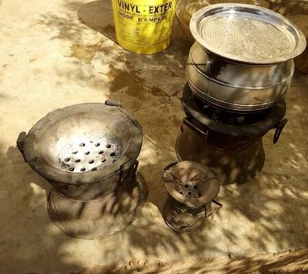 Bamako puhtaita liesiä, Mali (englanniksi)